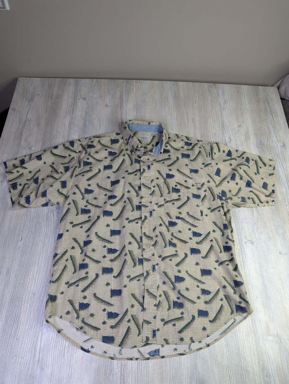 Bugle Boy Company Vintage Golf Themed Short Sleeve Button-Down Shirt